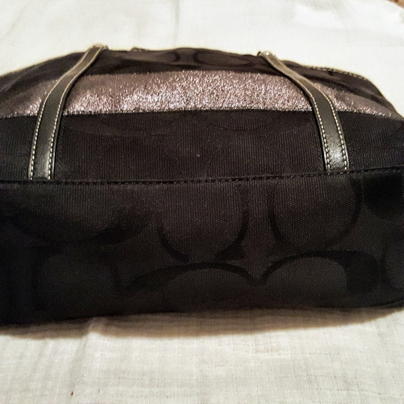 ๐ฟCOACH Signature Silver Stripe Legacy Canvas Tote๐ฟ - Picture 8 of 13